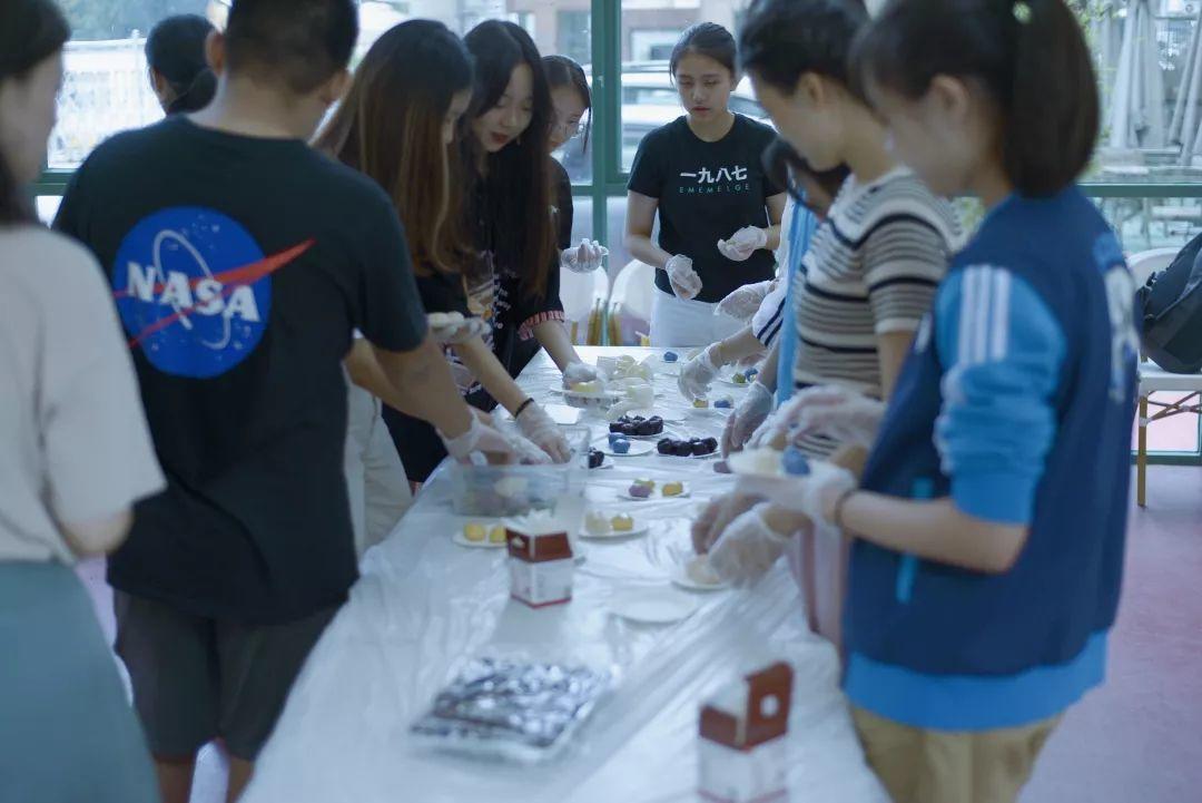 游子|月饼味的团建  深圳国际交流学院 第12张