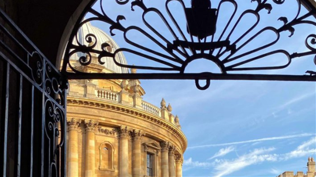 牛津剑桥大学本科入学申请 10大人数最多的网红学院