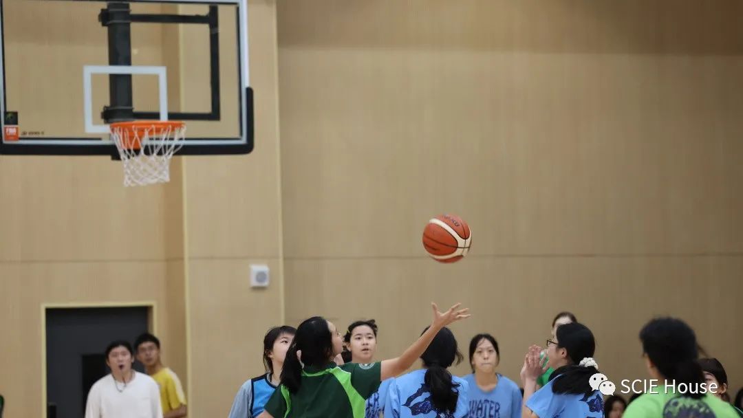 深国交2021年篮球决赛 | AL组女子组Wood从G年级开始桂冠从无旁落